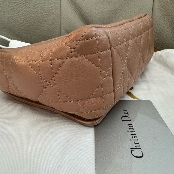 Medium Dior Caro Bag powder pink. - Picture 8 of 14